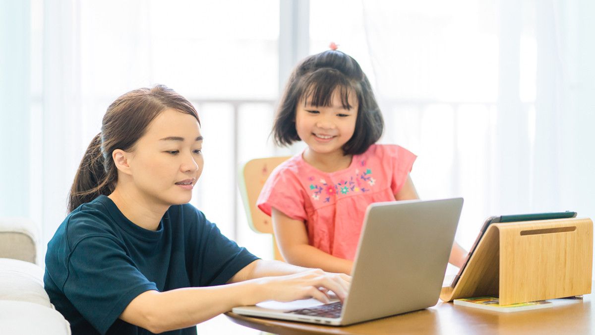 Anak yang Belajar Online, Mengapa Orang Tua yang Panik? Cari Tahu, Yuk!