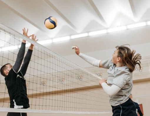 Manfaat Permainan Bola Voli untuk Kesehatan Tubuh