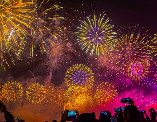 Mengapa Menonton Kembang Api Membuat Perasaan Bahagia?