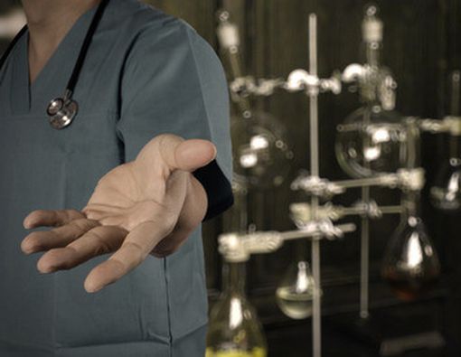 Perjuangan Dr.Tjipto Mangoenkoesoemo di Hari Dokter Nasional