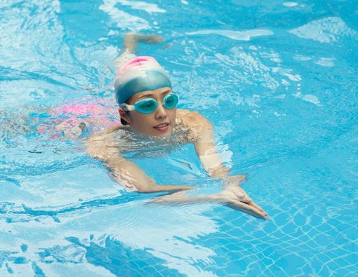 10 Manfaat Berenang untuk Kesehatan Tubuh