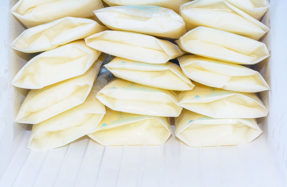 Cara Mengenali ASI Perah yang Sudah Basi