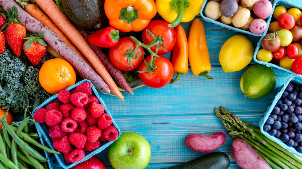 15 Sayur dan Buah Ini Bisa Kamu Makan dengan Kulitnya