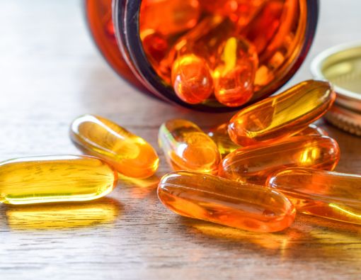 Konsumsi Minyak Ikan Bikin Asam Urat Tambah Parah?