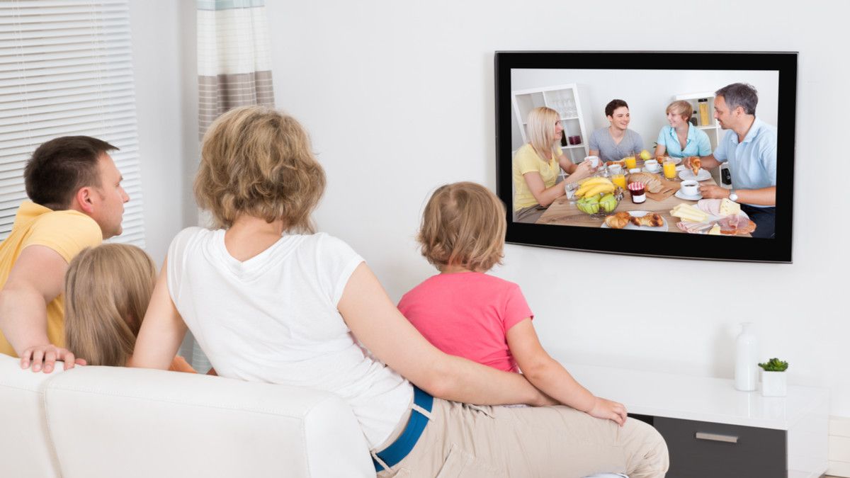 Berapa Jarak Menonton Televisi yang Tepat?