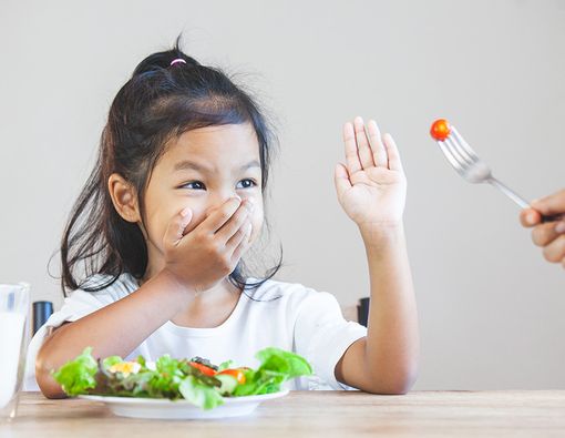 Nafsu Makan Si Kecil Rendah, Harus Bagaimana?