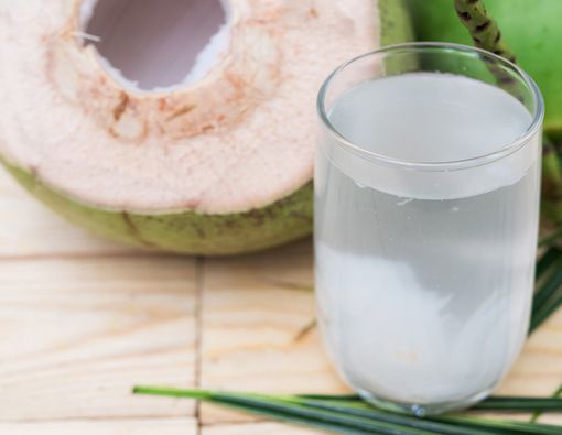 Ini Dia Manfaat Air Kelapa untuk Kecantikan Kulit