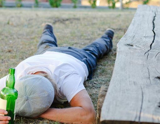 Ini Dia Bahaya Metanol dalam Miras Oplosan Bagi Kesehatan