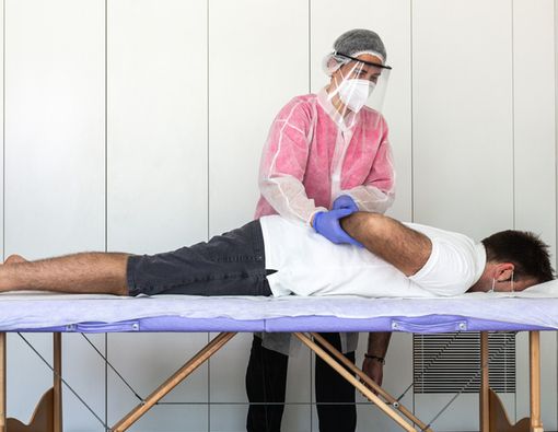 Ini Alasan Anda Harus Menunda ke Tukang Pijat Saat Pandemi COVID-19