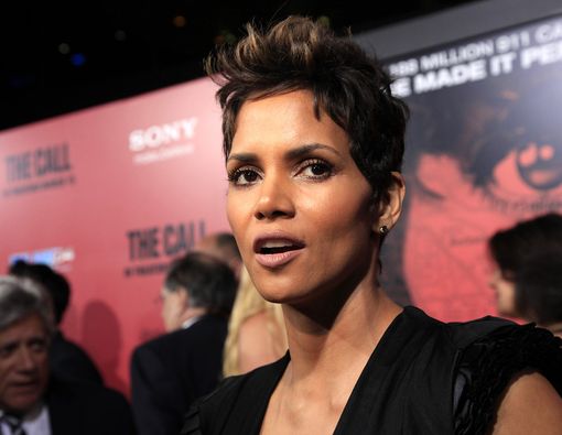 Rahasia Awet Muda Halle Berry Ada dalam Makanan Ini