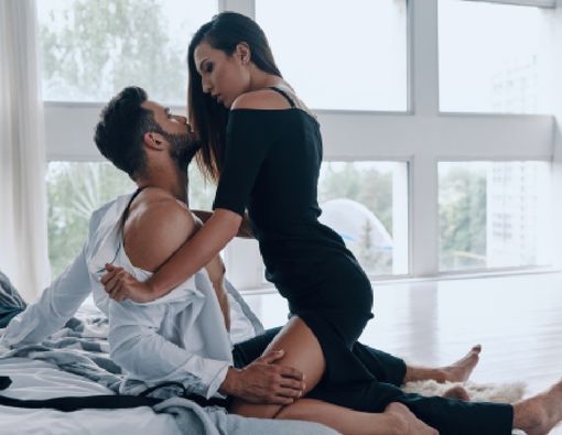 Kenali Posisi Lotus, Bikin Bercinta Makin Bergairah