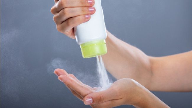 Pakai Bedak di Organ Intim Picu Kanker Serviks?