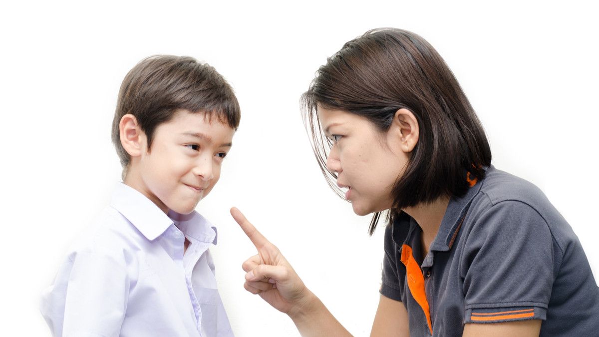 Kesalahan Pola Asuh Anak yang Bikin si Kecil Jadi Bossy