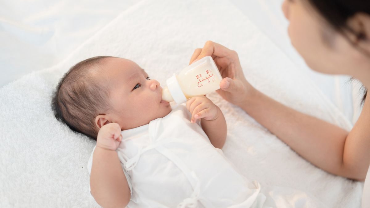 Tips Merawat Bayi 4 Bulan