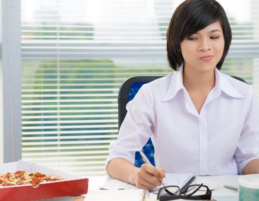 Penyebab dan Cara Mengatasi Lapar Mata