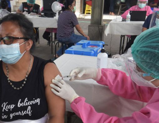 Studi: Wanita Lebih Rentan Mengalami Efek Samping Vaksin COVID-19