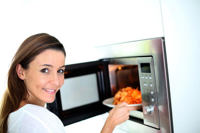 Waspada, Microwave Dapat Berbahaya bagi Ibu Hamil