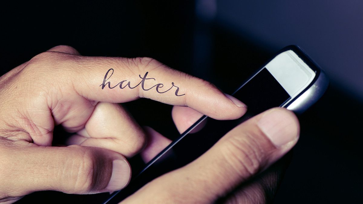 Remaja Suka Hina Public Figure di Medsos, Ini Kata Psikolog