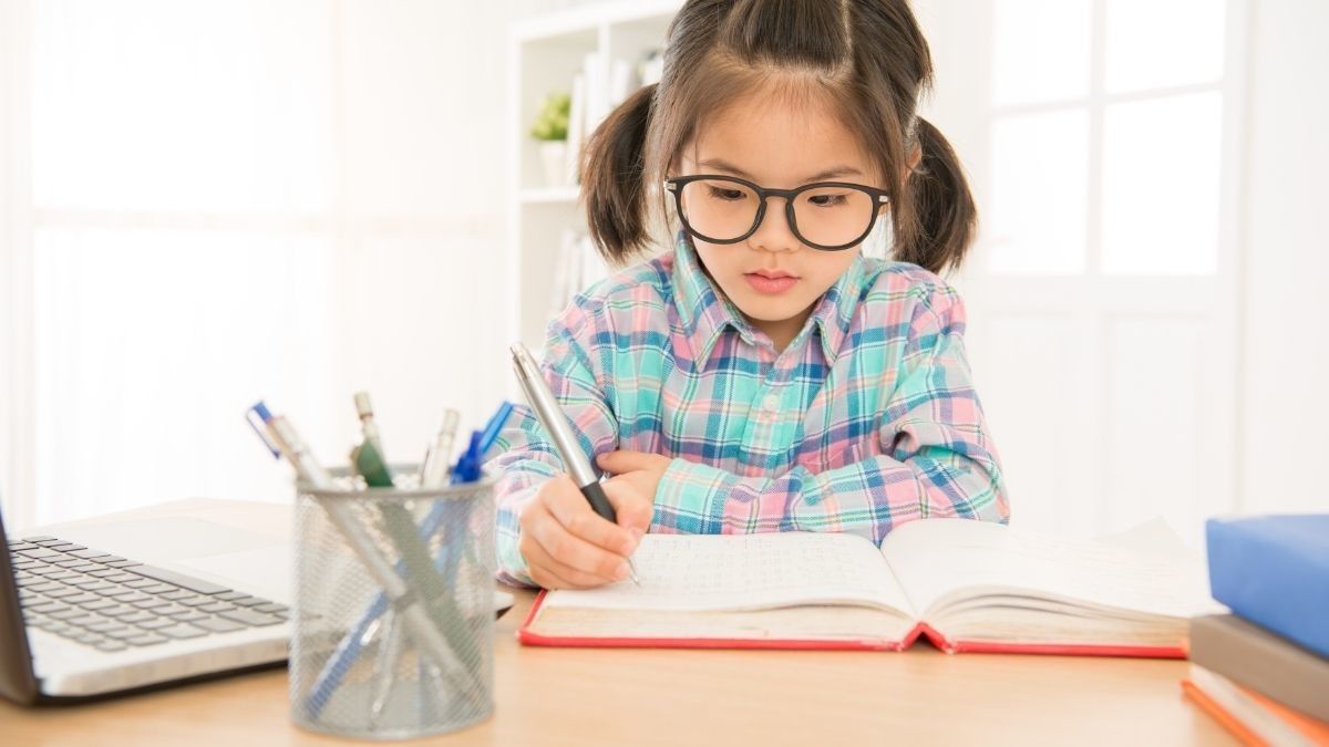 Cek Kesehatan Mental Anak saat Belajar Online dengan Pertanyaan Ini