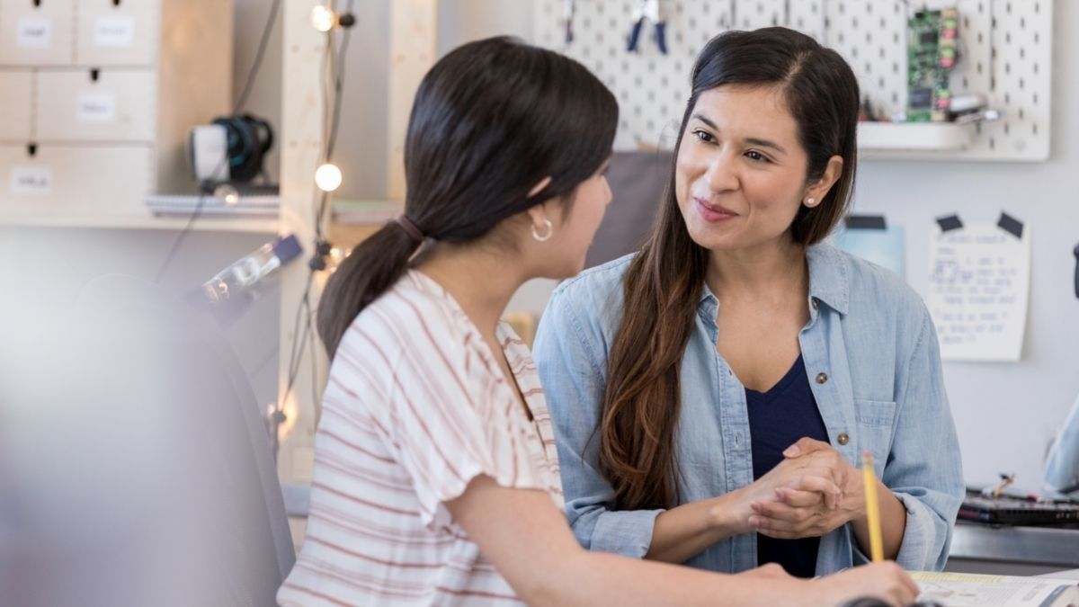 Hal yang Perlu Diajarkan pada Anak saat Haid di Sekolah