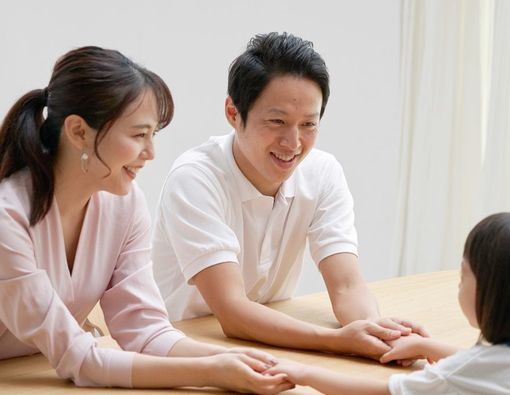 Hal-Hal yang Sebaiknya Tak Dilakukan Orangtua di Depan Anak