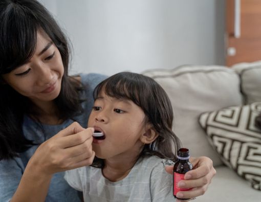 Perhatikan Hal ini Sebelum Memilih dan Memberikan Obat Flu Pada Anak