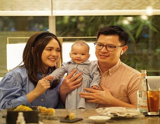 Shandy Aulia Berikan Madu dalam MPASI Bayi Usia 4 Bulan, Bolehkah?