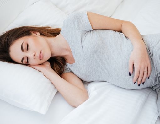 Posisi Tidur Ibu Hamil, Bagaimana Sebaiknya?