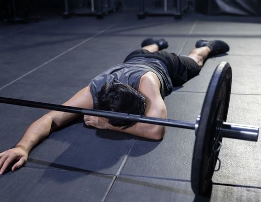 Langkah Pertolongan Pertama pada Orang Pingsan saat Olahraga