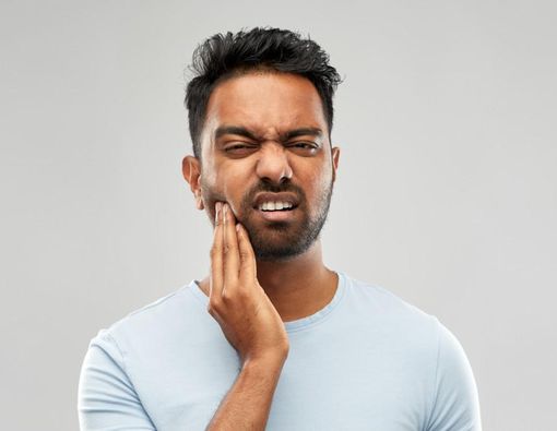 Ulat Gigi Sebabkan Sakit dan Karies, Mitos atau Fakta?