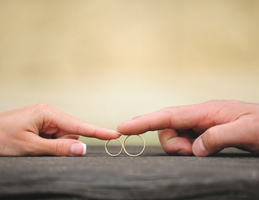 Ingin Menikah Lagi? Begini Cara Berdiskusi dengan Anak Remaja Anda