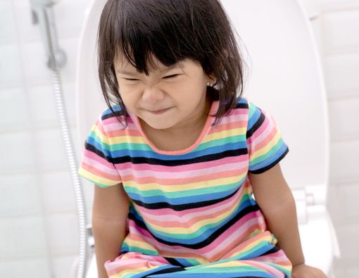 Cara Alami Atasi Konstipasi pada Si Kecil