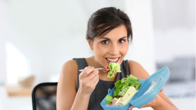 Lebih Sehat dengan Bawa Bekal ke Kantor