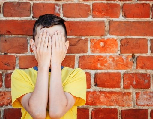 Kiat Ampuh Mengatasi Trauma pada Anak