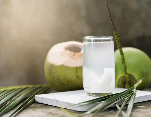 Manfaat Air Kelapa untuk Ibu Hamil dan Janin