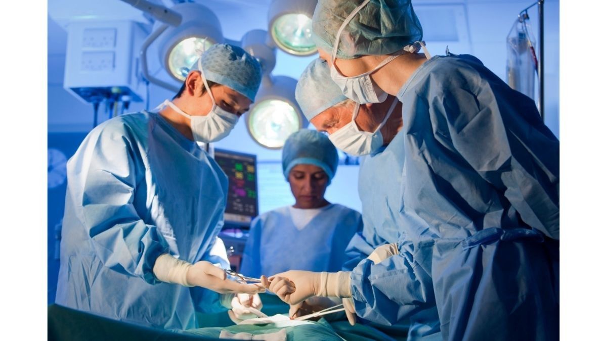 Mengenal Prosedur Ileostomy, Operasi pada Dinding Perut