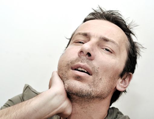 Kenali Berbagai Penyebab Wajah Bengkak