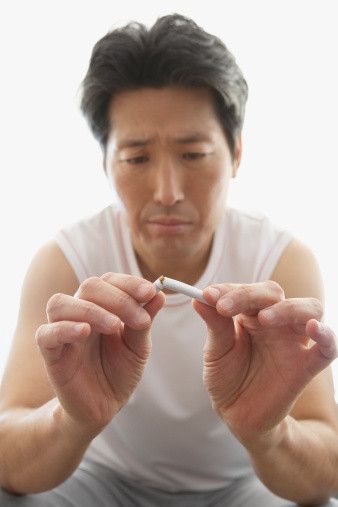 Studi Mengatakan, Rokok Dapat Memperpendek Penis