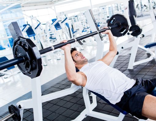 Cara Olahraga Angkat Beban yang Benar dan Aman