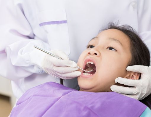 Ayo, Ajak Anak Periksa Gigi Sejak Dini!