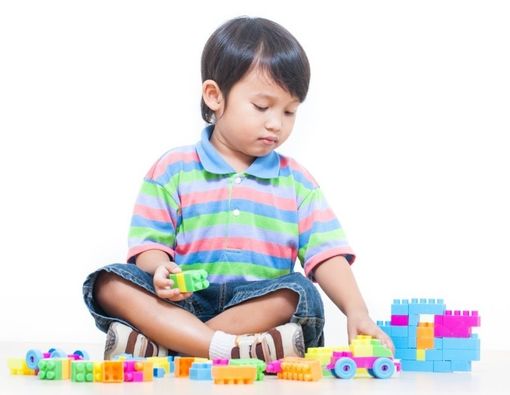 Manfaat Solo Playtime untuk Anak dan Contoh Permainannya
