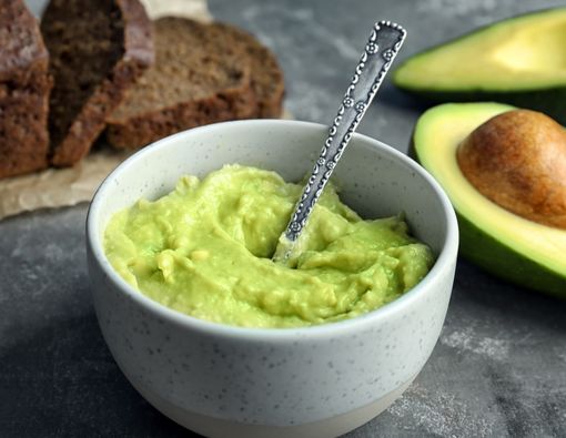 Bolehkah Bayi 6 Bulan Mengonsumsi MPASI Alpukat?