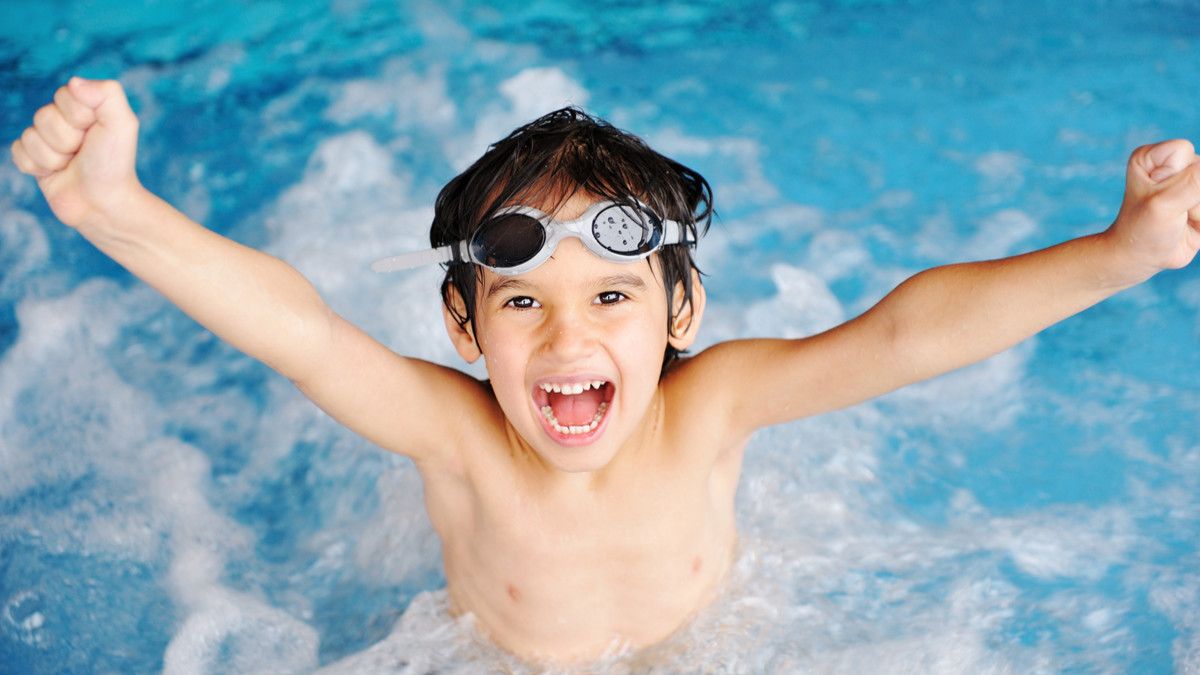 Berenang Dapat Tingkatkan Kecerdasan Anak, Ini Faktanya