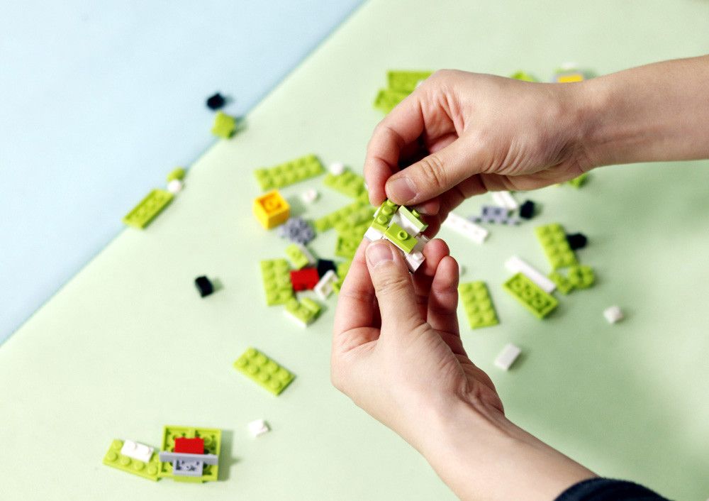 Manfaat Bermain Lego untuk Orang Dewasa