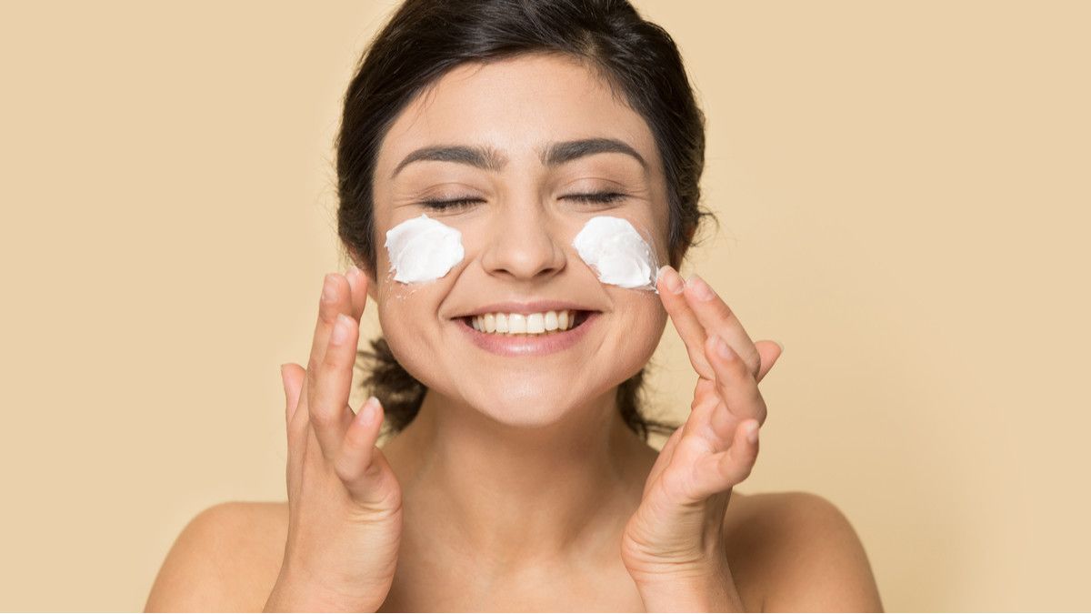 Ladies, Ini Cara Penggunaan Skincare yang Benar