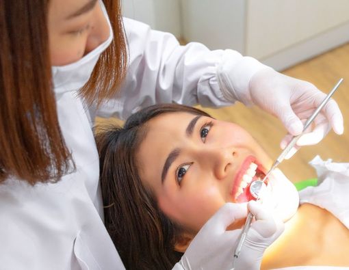 Apa Itu Abrasi Gigi? Ini Penyebab dan Cara Mengobatinya