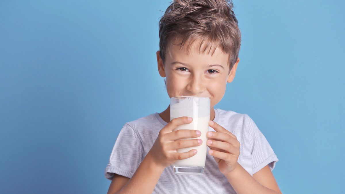 Sering Minum Susu Bisa Jadi Penyebab Bisul pada Anak?
