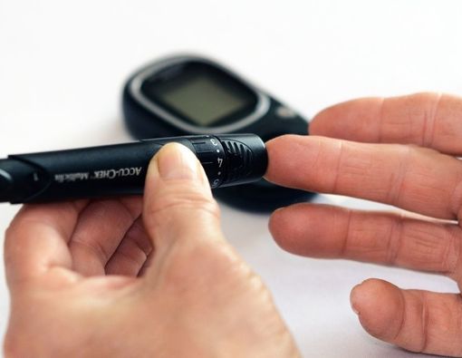 Tips Memilih Glukometer atau Alat Cek Gula Darah