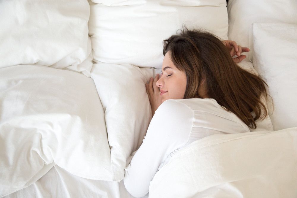 Benarkah Alas Tidur Bergoyang Bikin Tidur Lebih Nyenyak?