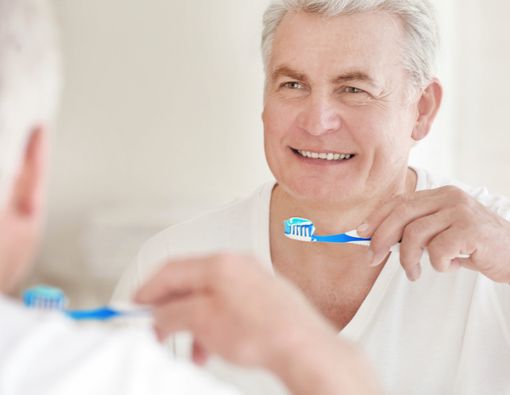 Rajin Sikat Gigi Bisa Turunkan Risiko Alzheimer